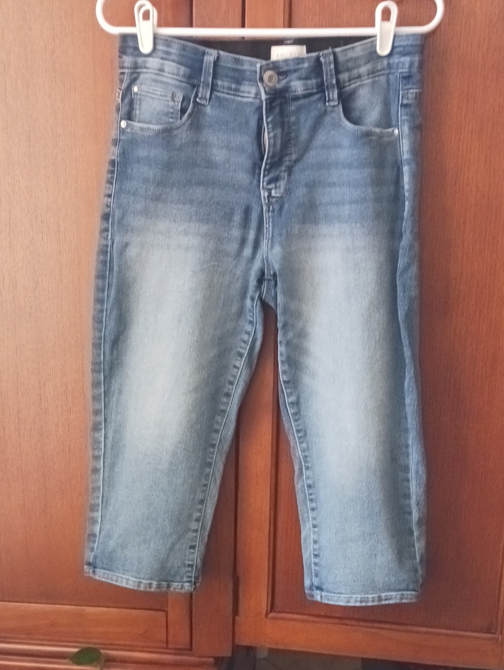 Angels-Women's Everluxe Sculpted Denim  Capris